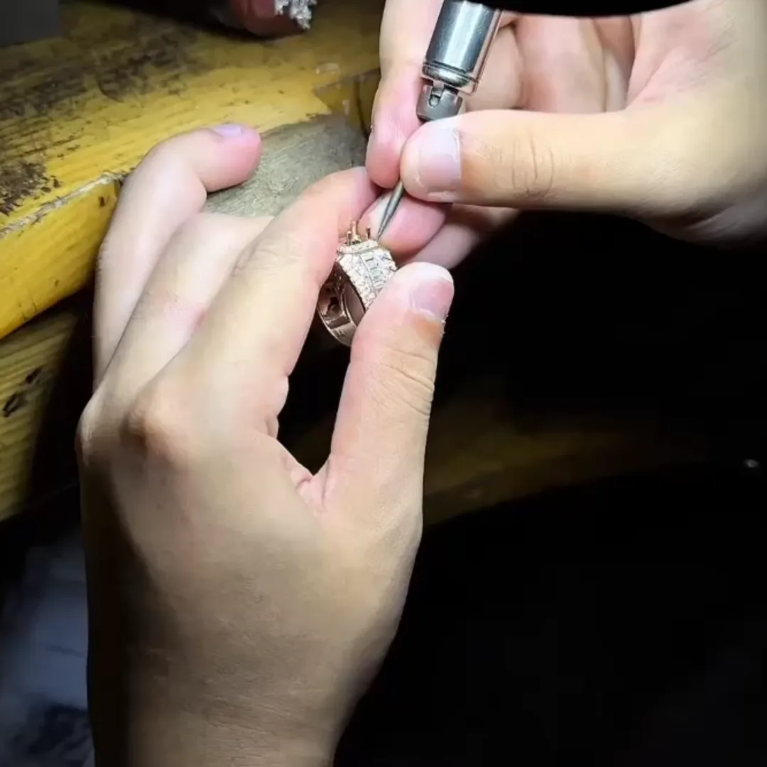 Gemstone setting in the T&nbsp;Gold workshop